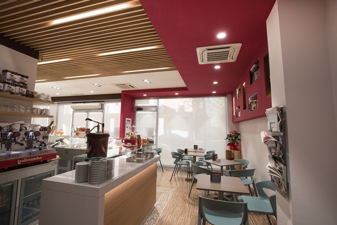 12 arredamento gelateria bar ristrutturazione vetrine banco illuminazione allestimento colori